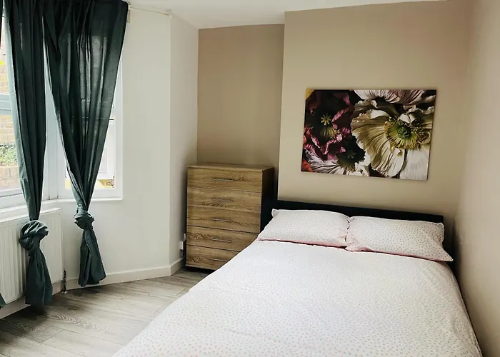 Immaculate 2-Bed Apartment In London