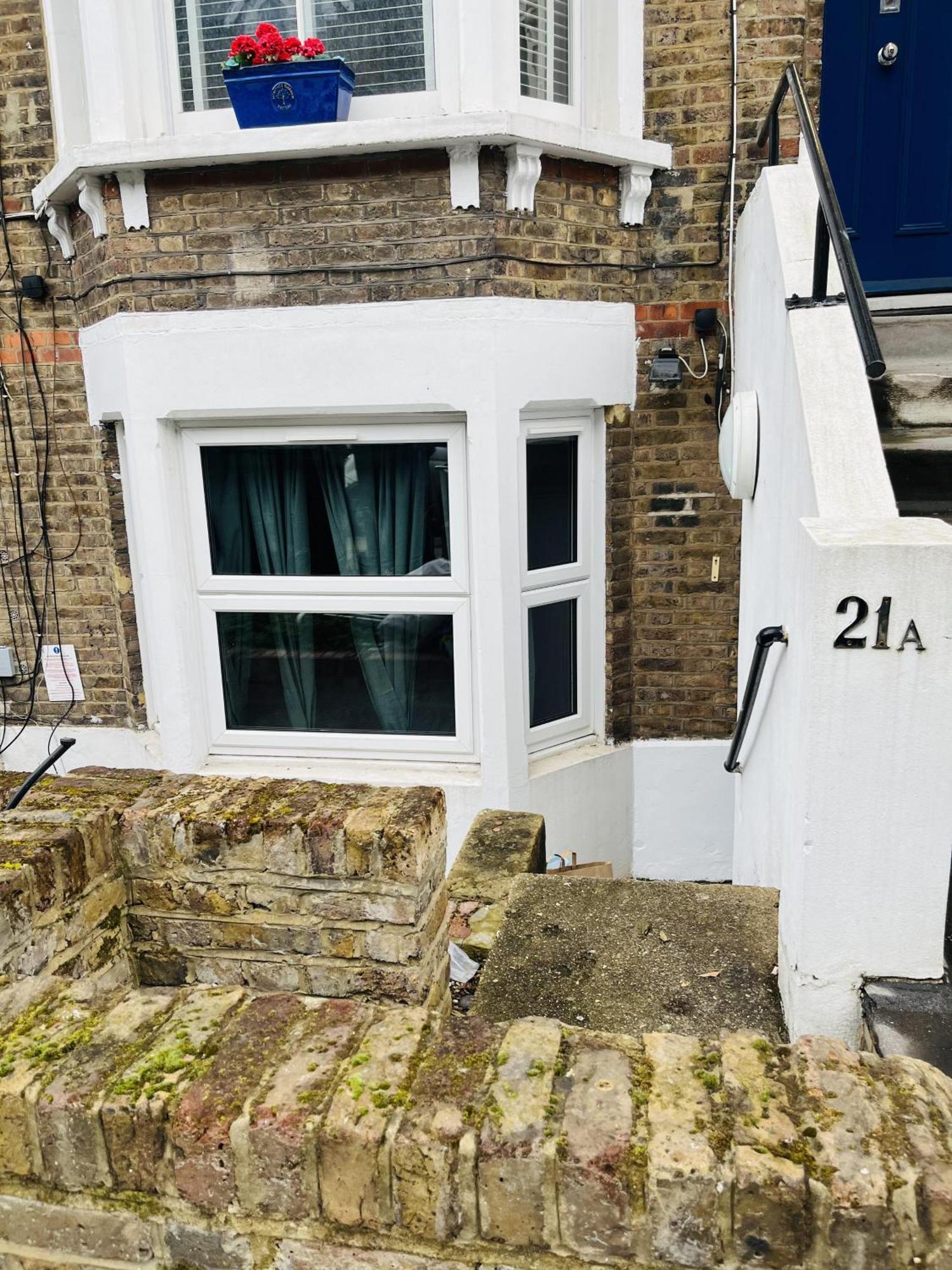 Apartment Immaculate 2-bed In
